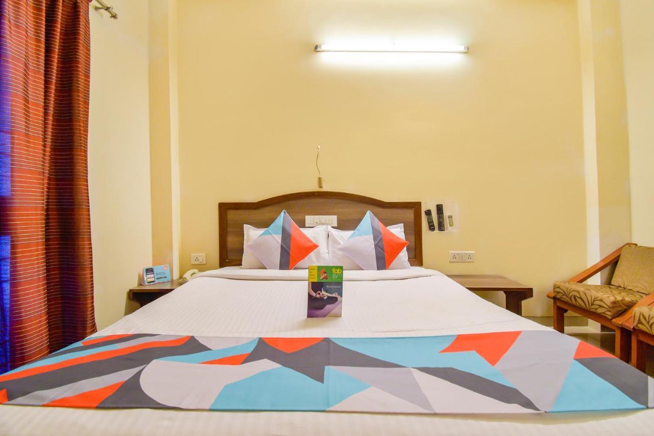 פונה Hotel Ashiyana מראה חיצוני תמונה