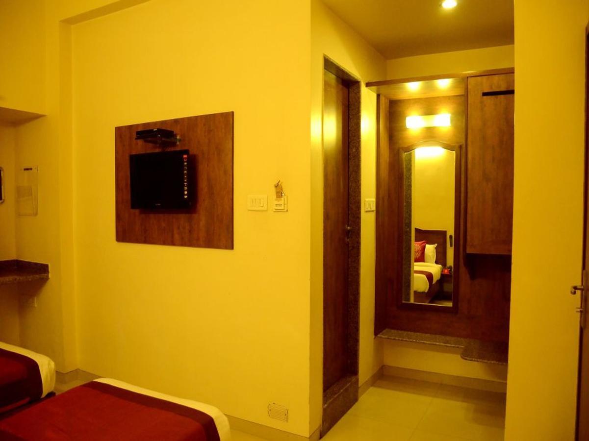 פונה Hotel Ashiyana מראה חיצוני תמונה