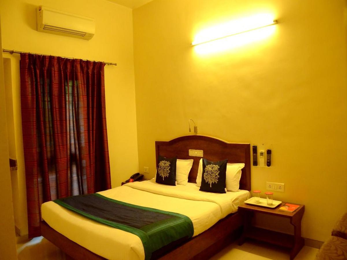 פונה Hotel Ashiyana מראה חיצוני תמונה