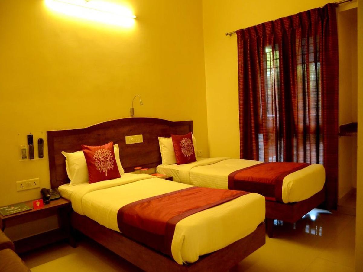 פונה Hotel Ashiyana מראה חיצוני תמונה